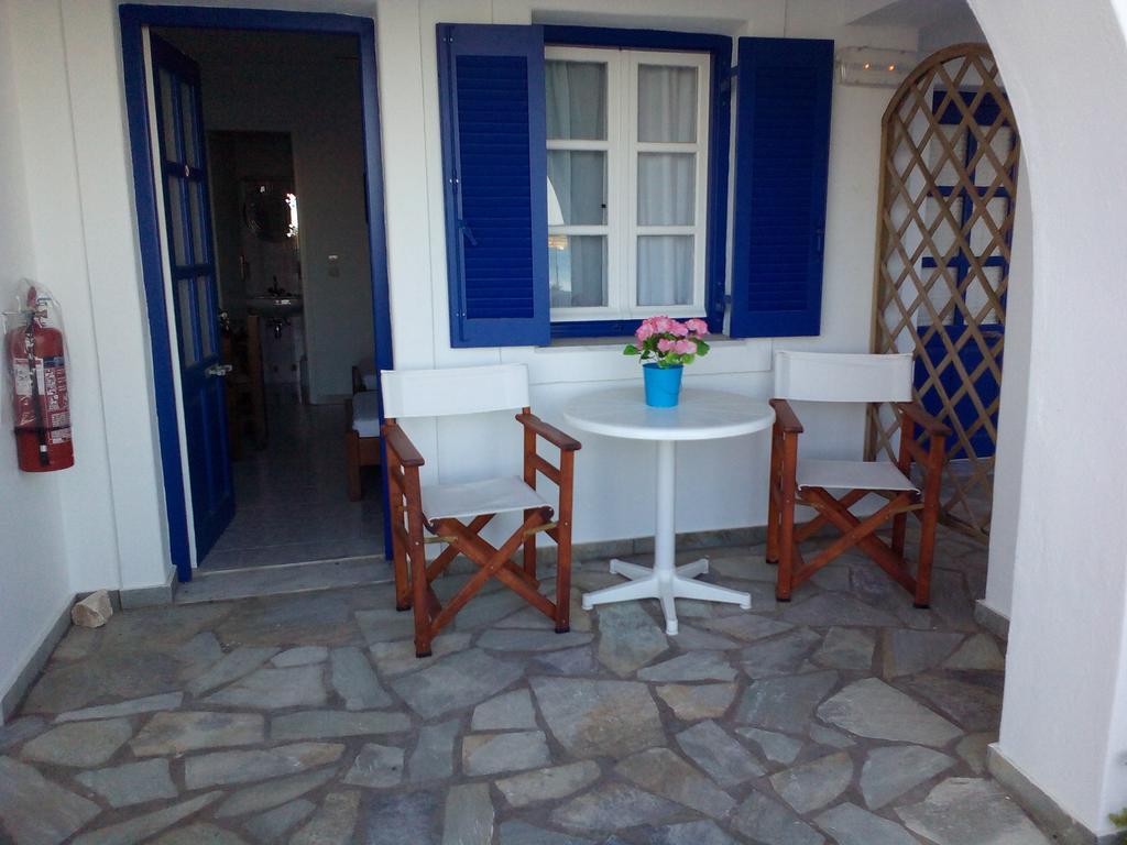 Bocamviglies By The Sea Hotell Náousa Exteriör bild