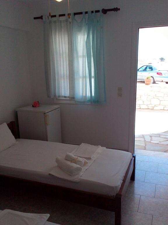 Bocamviglies By The Sea Hotell Náousa Exteriör bild