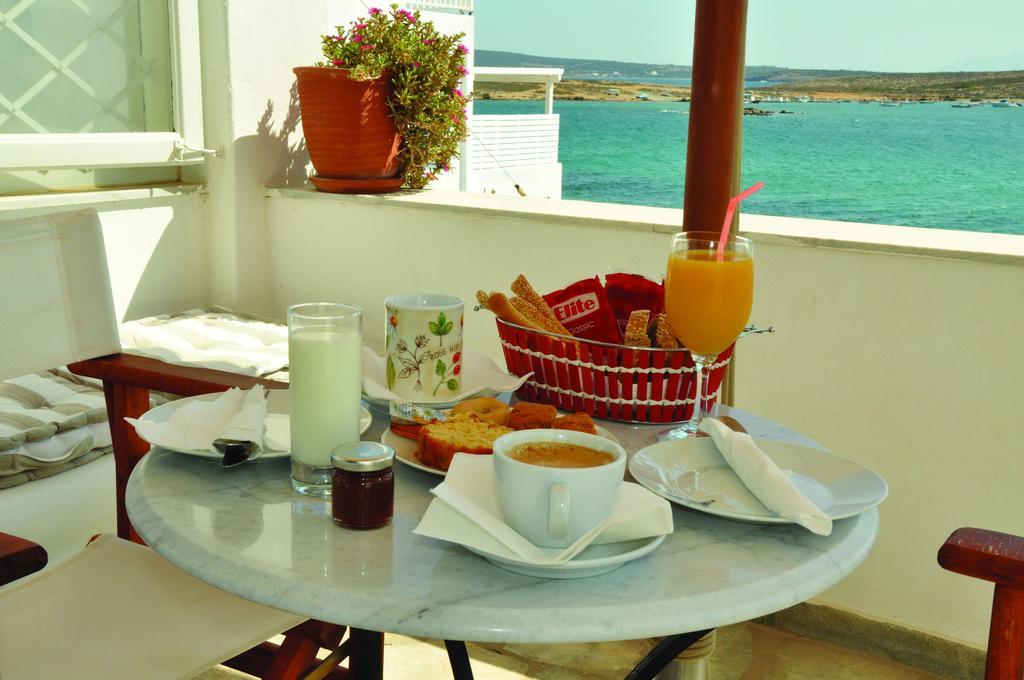 Bocamviglies By The Sea Hotell Náousa Exteriör bild