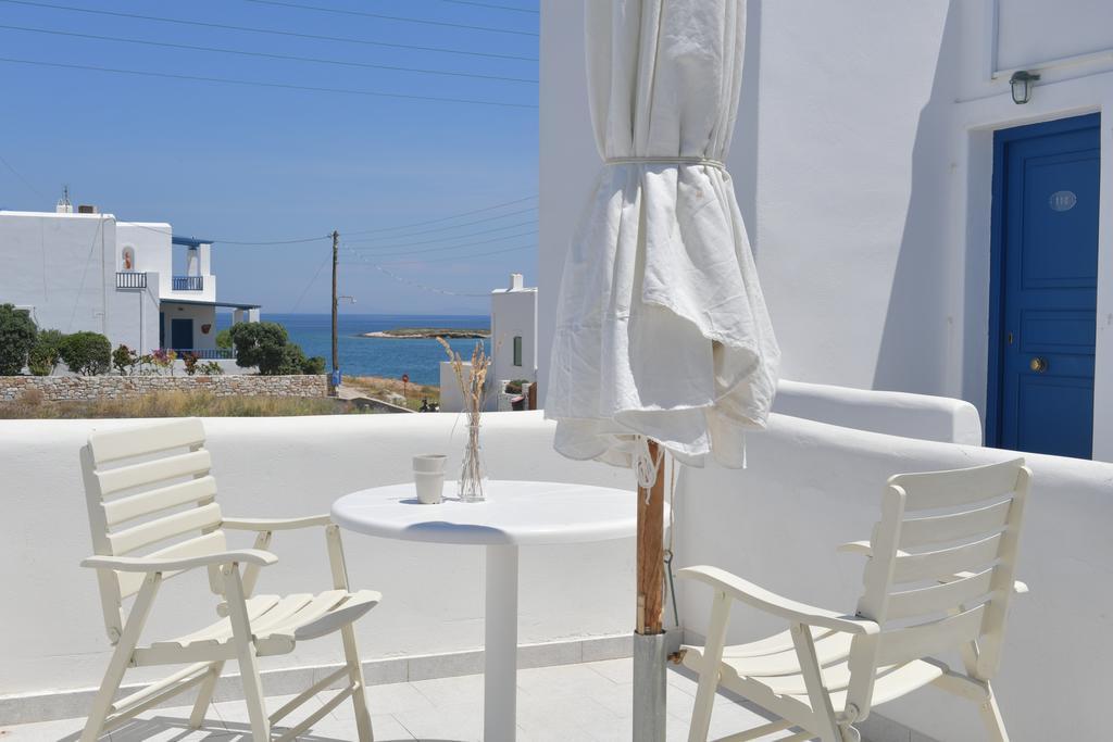 Bocamviglies By The Sea Hotell Náousa Exteriör bild