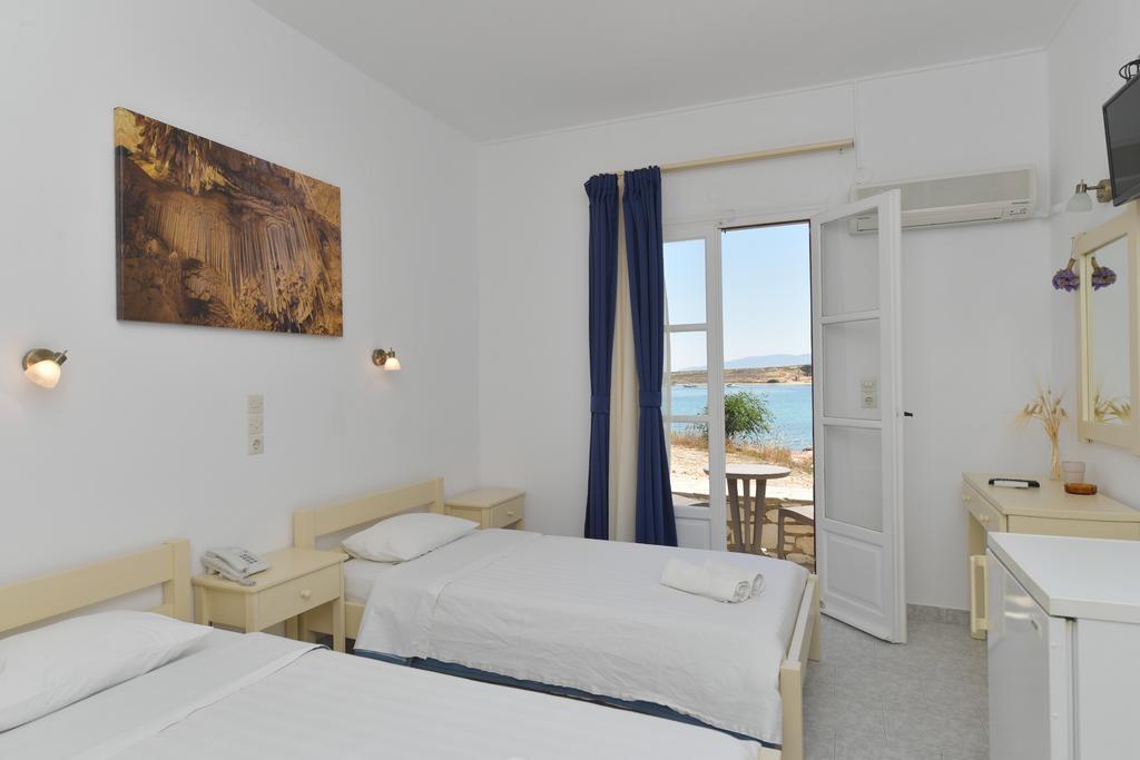 Bocamviglies By The Sea Hotell Náousa Exteriör bild