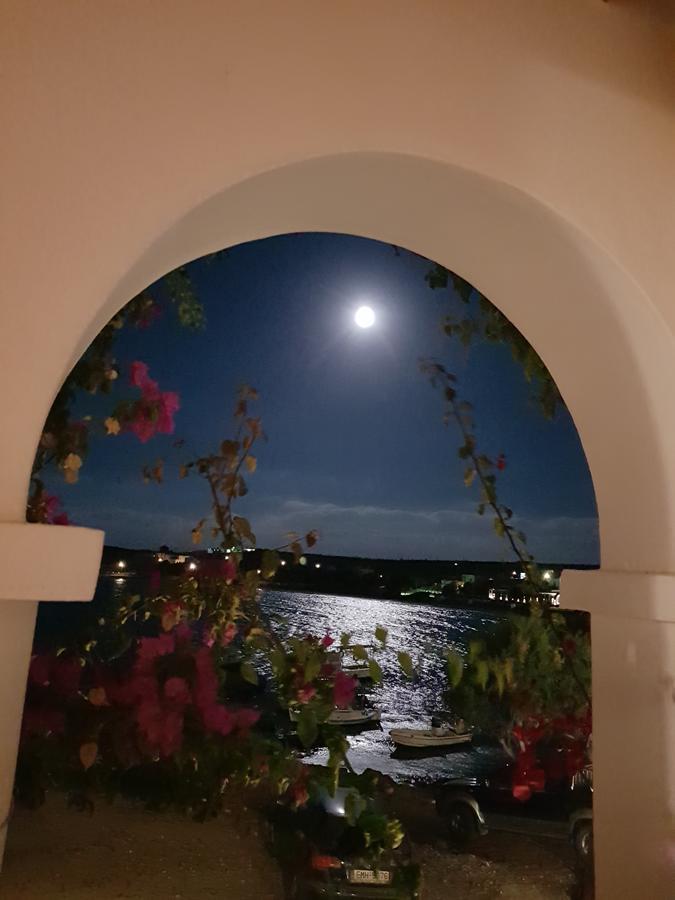 Bocamviglies By The Sea Hotell Náousa Exteriör bild